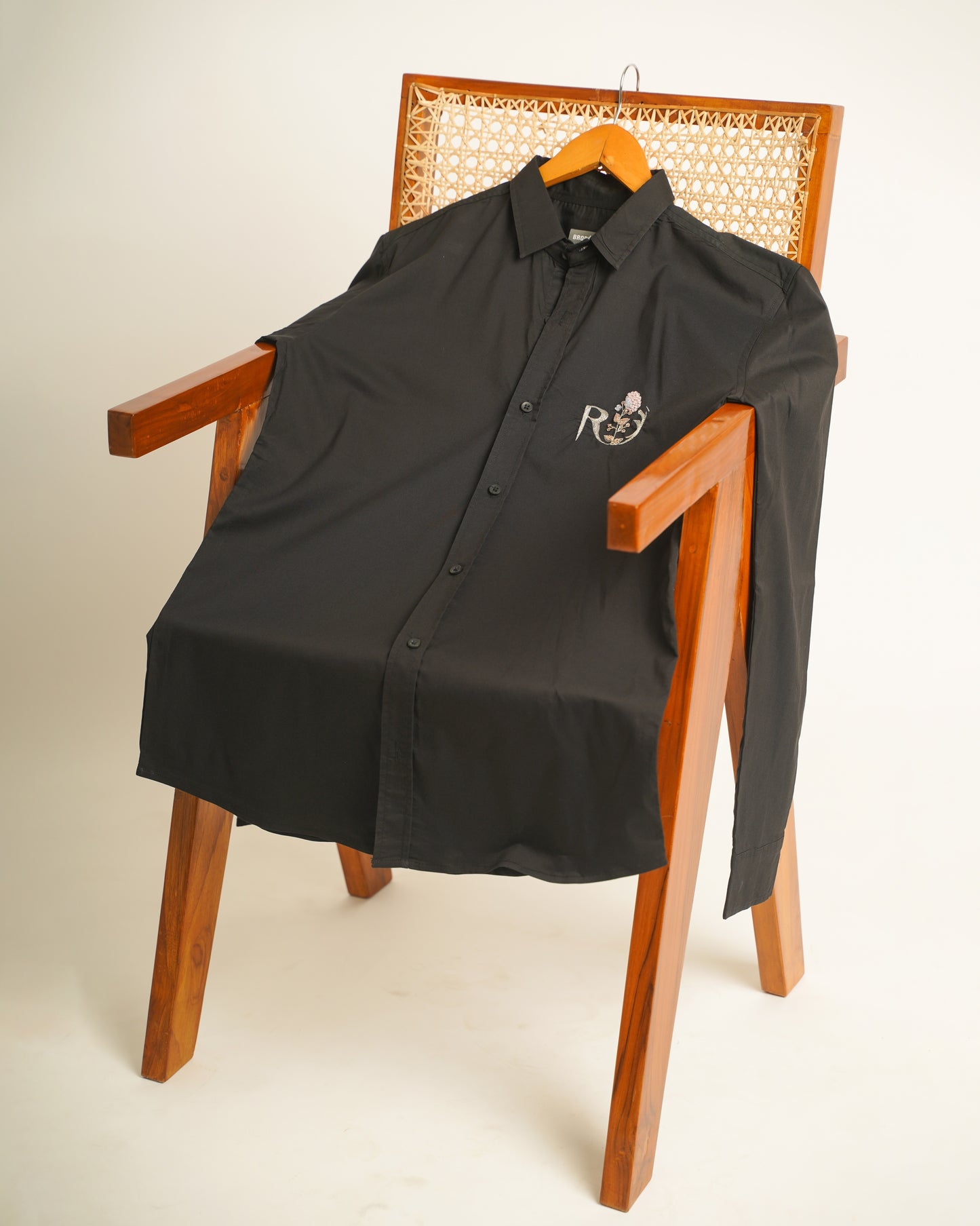 INITIALS BRODÉE SHIRT